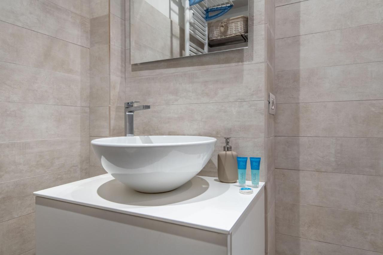 Easylife - Coccole E Comfort - Bilocale Caldo Ed Accogliente A Due Passi Dai Navigli E Metro Verde มิลาน ภายนอก รูปภาพ