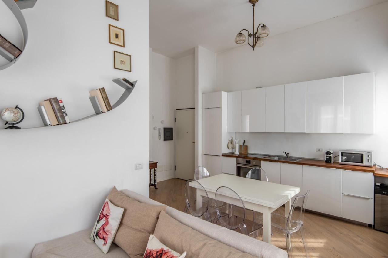 Easylife - Coccole E Comfort - Bilocale Caldo Ed Accogliente A Due Passi Dai Navigli E Metro Verde มิลาน ภายนอก รูปภาพ